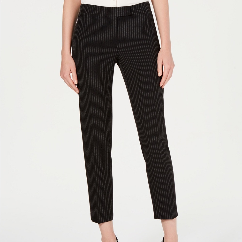 Anne Klein Pin stripe straight leg pants size 2